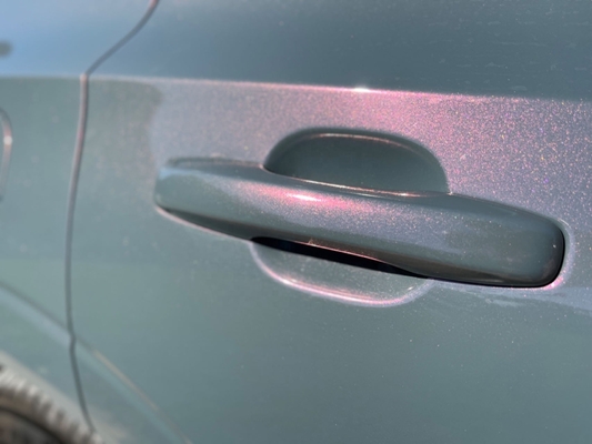 Langlebige Farbverpackung für Fahrzeuge mit UV-Strahl